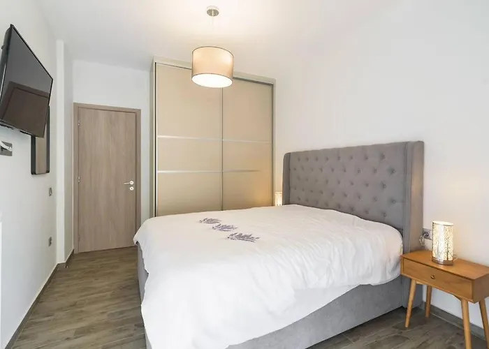Stylish Zografou Apartement